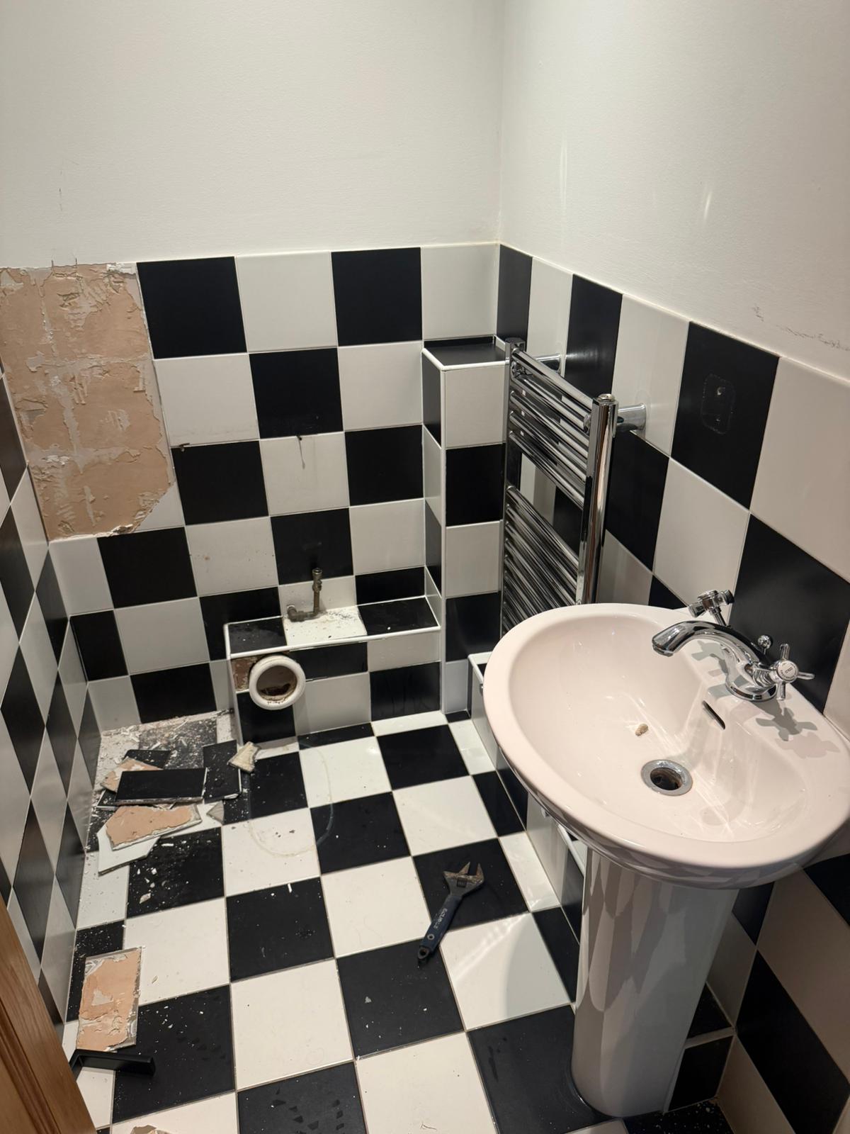Cloakroom before refurbishment